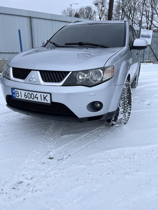 Продам Outlander XL