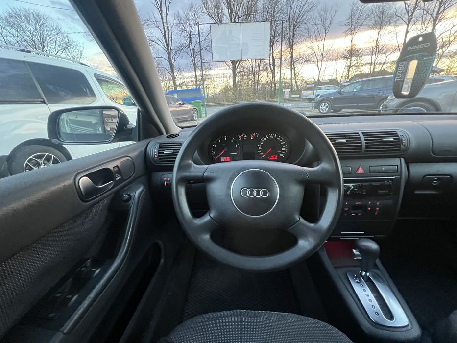 Автомат , машина обслужена в гарному стані як технічному так і візуаль