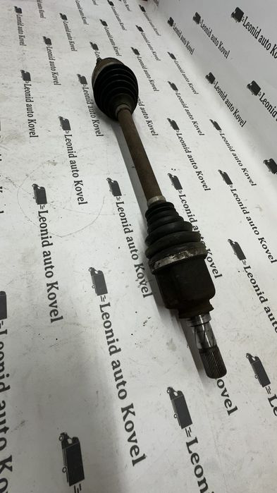 Піввісь права ліва на Renault Master