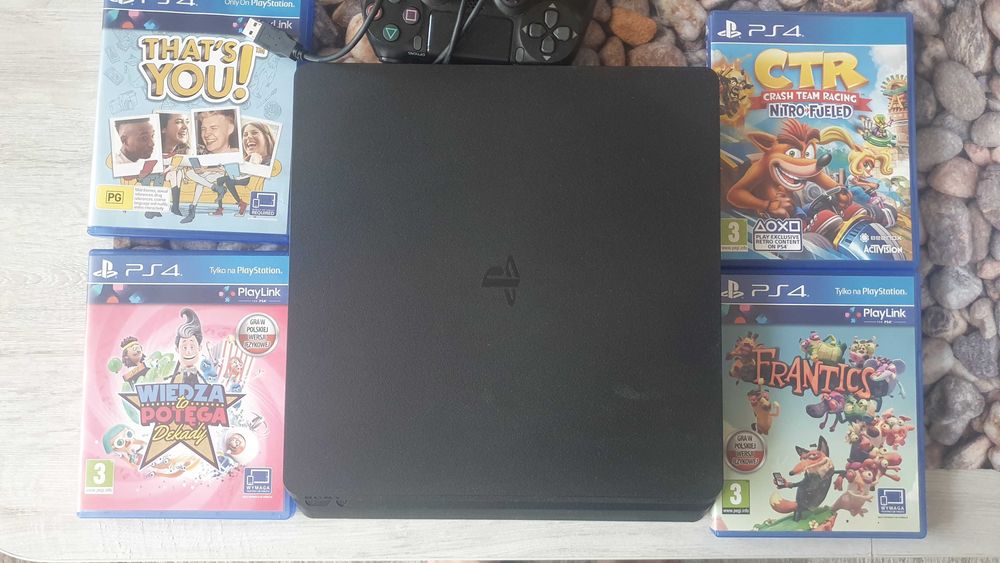 Konsola PS4 używana