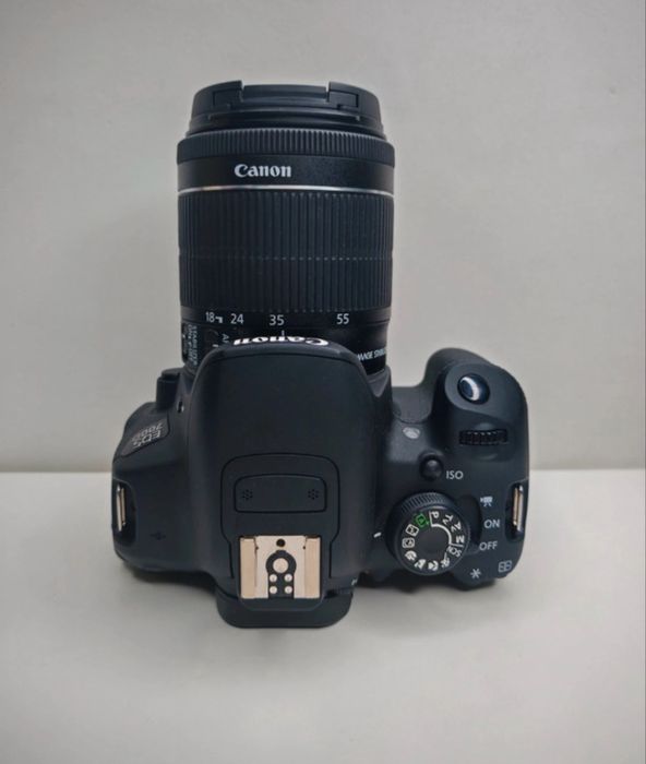 Maquina Fotografica Canon EOS 700D Camara