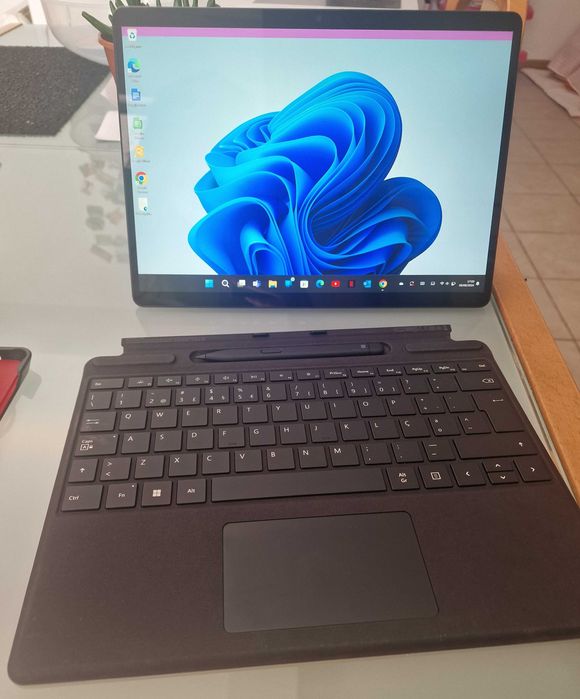 Microsoft surface pro8