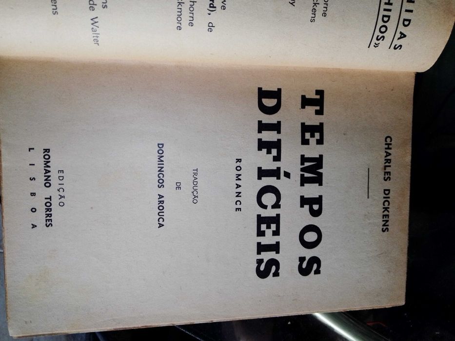 livros antigos charles dickens