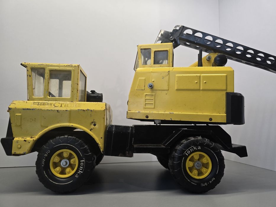 Tonka zabawka metalowa model dzwig  z PRL-U PRL 1960