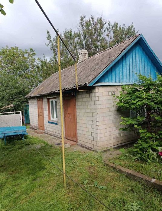 .Продаж доглянутого будинку у Смілі з усіма господарськими спорудами.