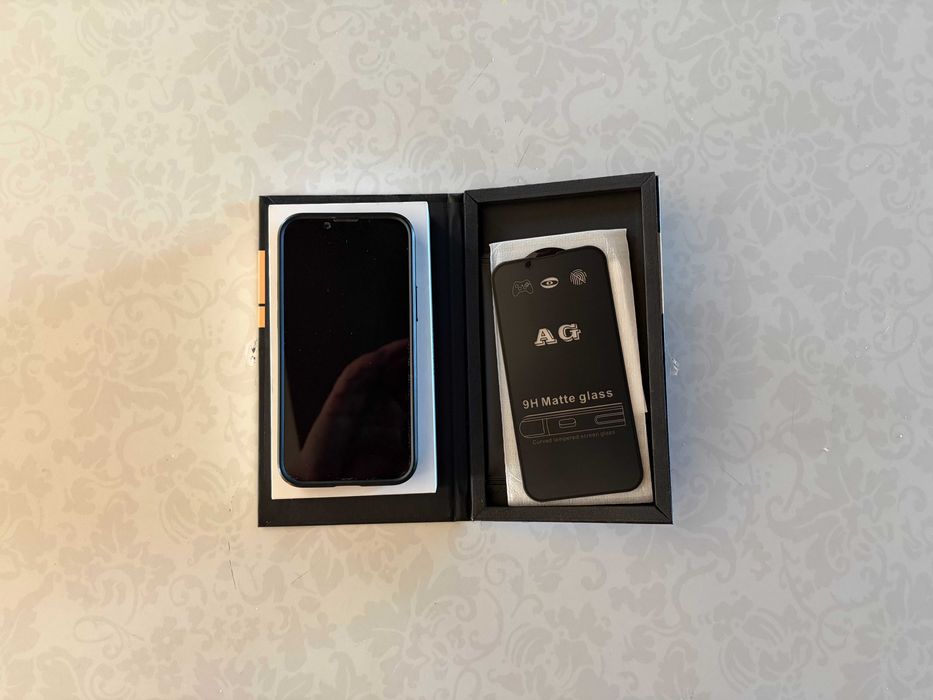 IPhone 13Mini - etui + Iglass w zestawie