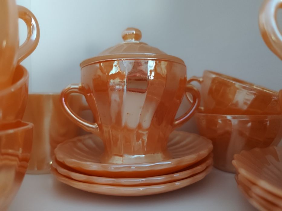 Collectible Tea Set428572189960458241