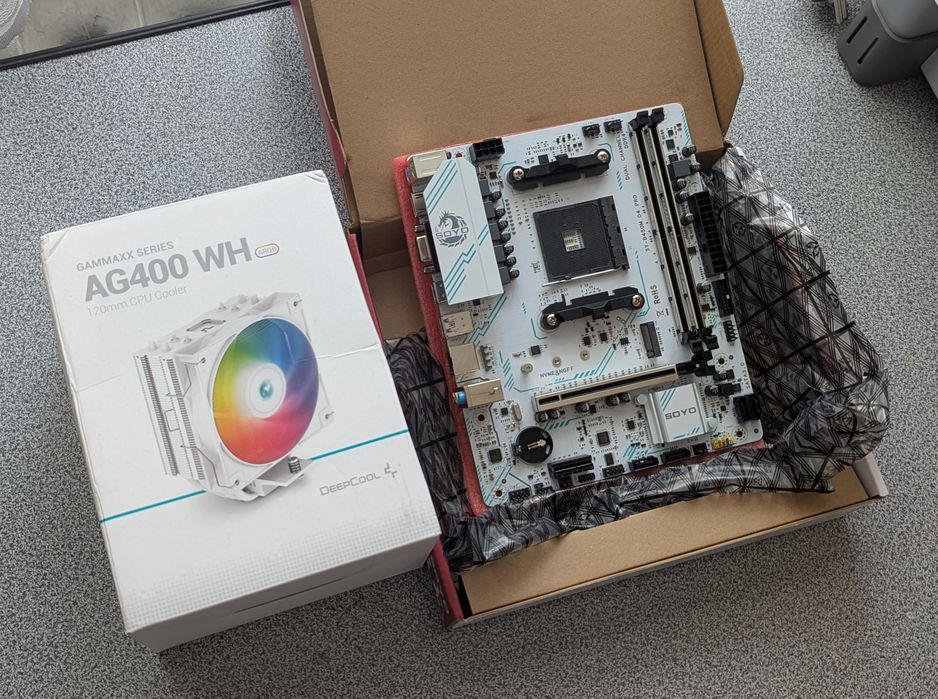 Материнська плата Soyo b450m + башня Deepcool AG400