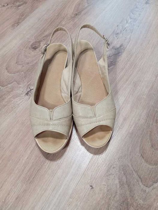 Buty sandały beżowe r. 39 25,5 cm