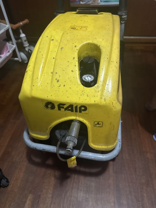 Lavadora de pressão  com aquecimento a gasoleo