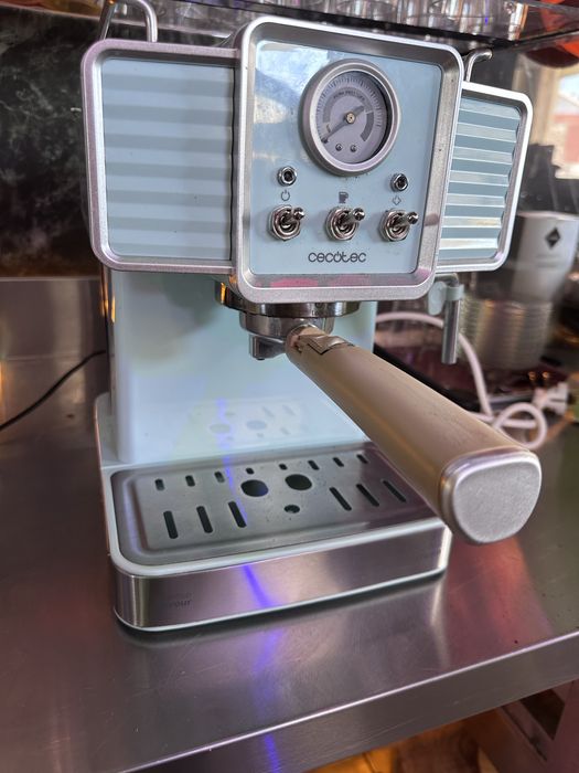 Maquina café cecotec 1350W