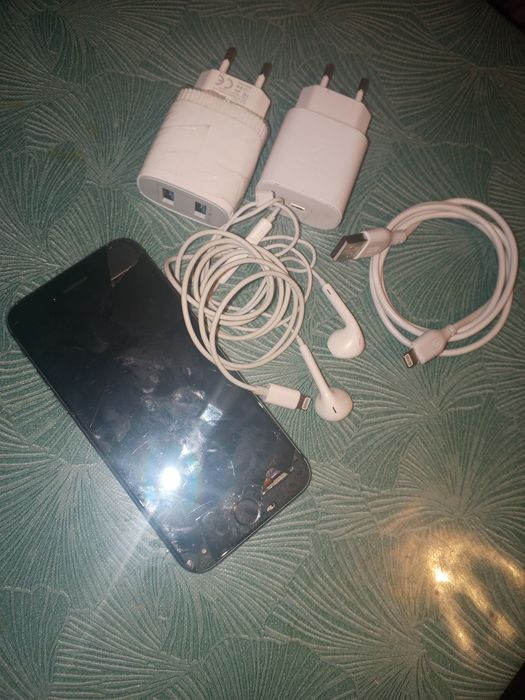 Iphone 8 64 на запчасти с комлектом