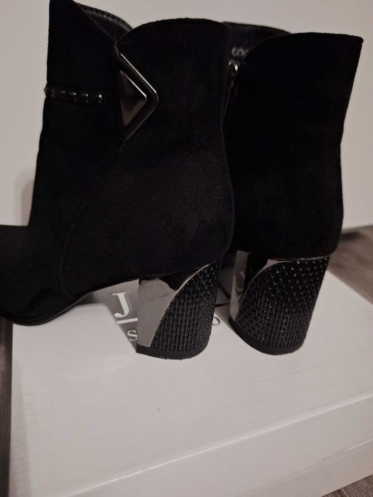 Botki czarne 36 Juma zamsz