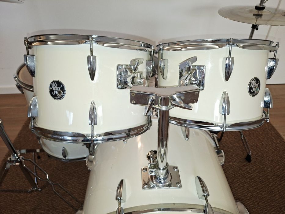 Bateria Hoshino Professional Completa Como nova