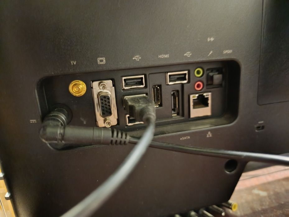 MSI Ms-6657, All in one Pc