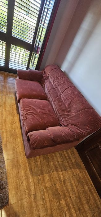 Sofá cama com estrado