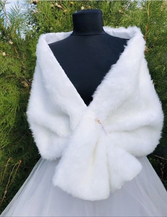 Шубка накидка для нареченоі штучне хутро