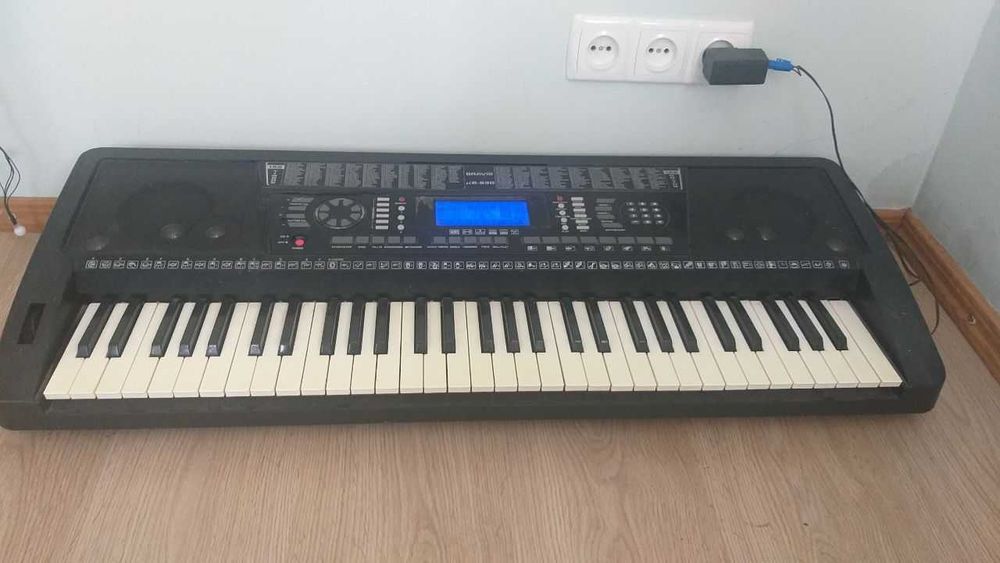 Синтезатор Bravis KB-930