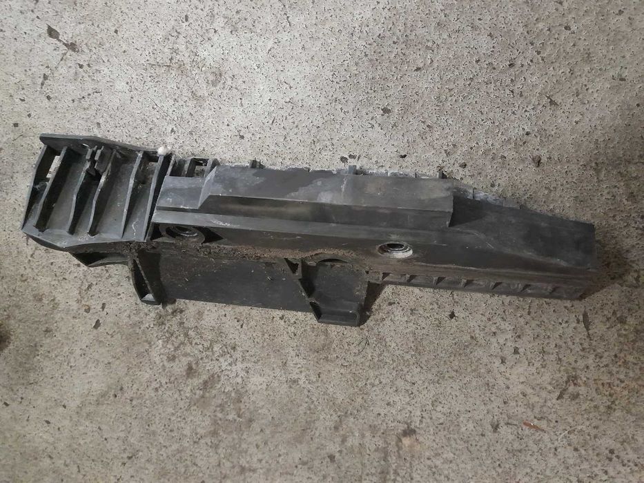 Podstawa mocowanie akumulatora Audi A4 B6 Seat Exeo 8E1'805229A