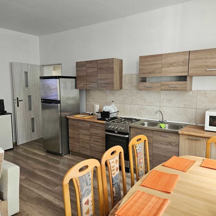 Mieszkanie 3 pokojowe z aneksem kuchennym na sprzedaż 54 m² po generalnym remoncie do zamieszkania plus piwnica i komurka