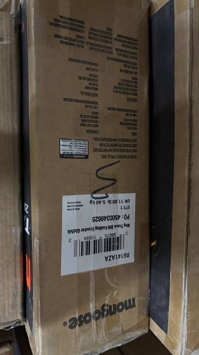 Mongoose MNG TRACE 200 FOLDING SCOOTER два кольори