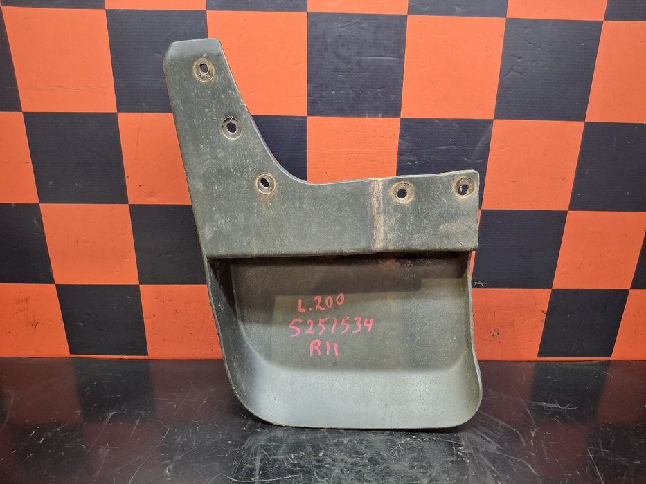 Cava roda trás direita MITSUBISHI L 200 / Triton Pick Up Chassis (KA_T