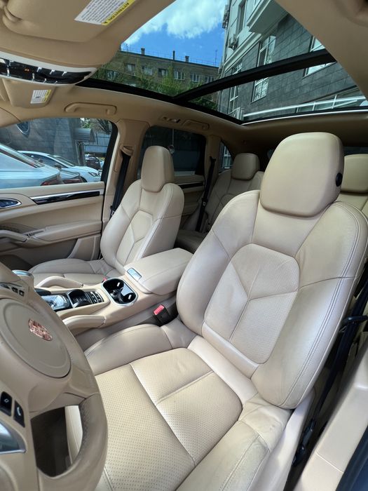 Продам машину Porsche Cayenne S Hybrid