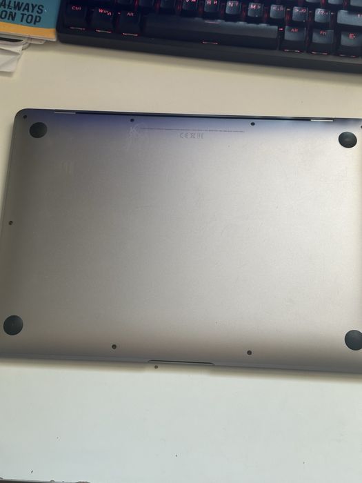Продам MacBook Air M1
