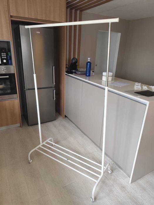 Arara de Roupas + Divisor/Suspensório