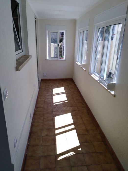 Apartamento de Rés de chão T2 para arrendamento 82mt área bruta renovado