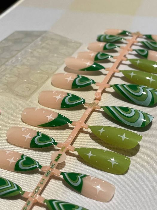 Штучні нiгтi + наклейки + пилочка накладні накладные ногти