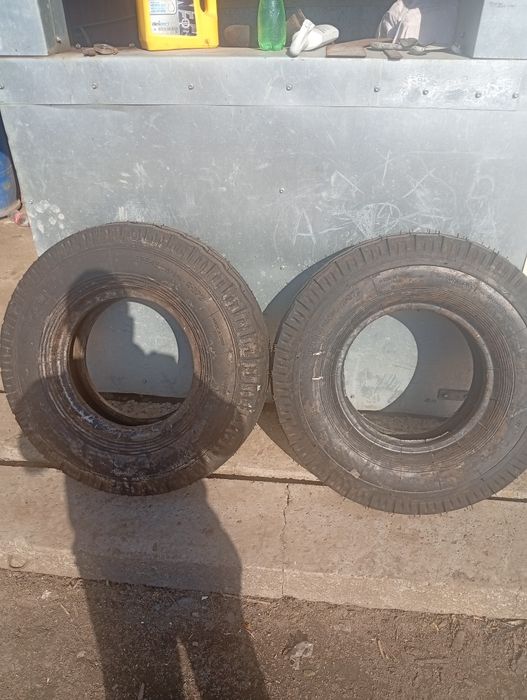 Шины 8-25-15 в наличии два колеса