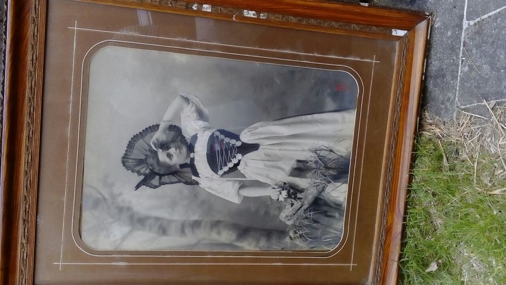 Hand-painted portrait photograph from the early 20th century, over 100 years old, original, with change visible64575361516546122