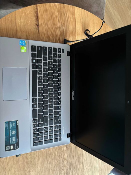 Laptop ASUS R510L X550LD
