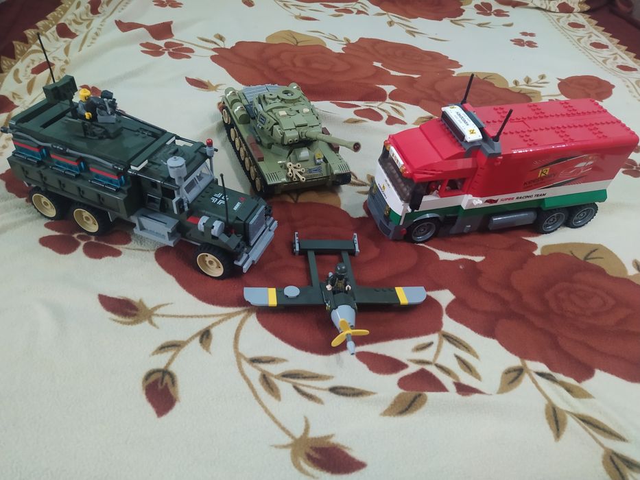 Продам конструктор Лего