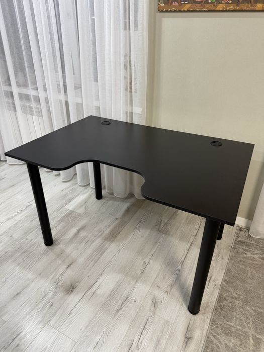 Геймерський стіл. В наявності. Геймерский стол (Игровой, компютерный)