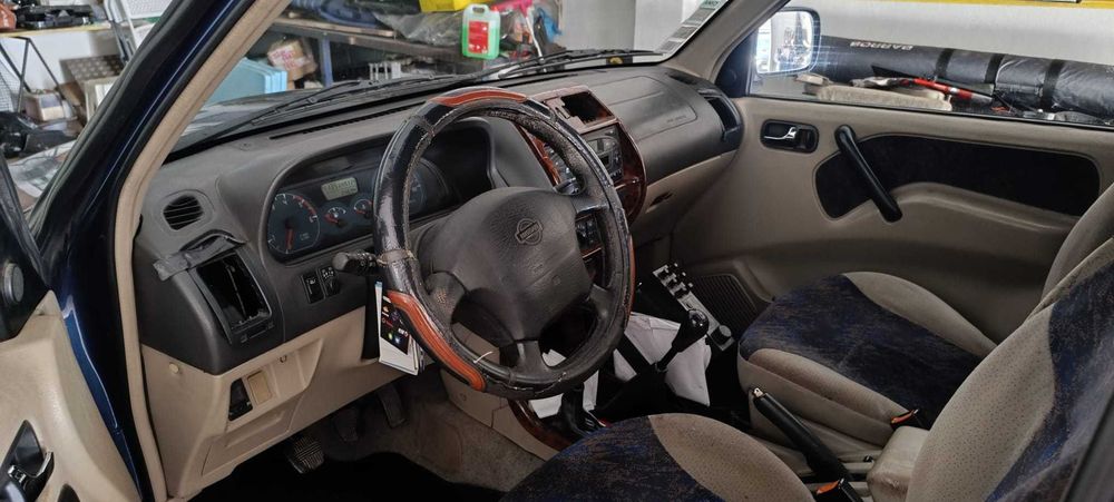 Nissan Terrano II 2.7 TDi de 7 lugares
