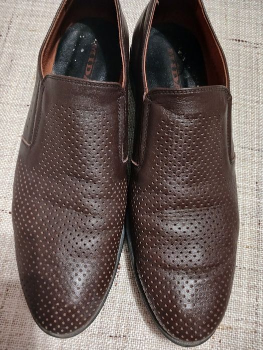 Чоловічі шкіряні туфлі