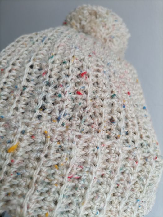 Handmade czapka z pomponem