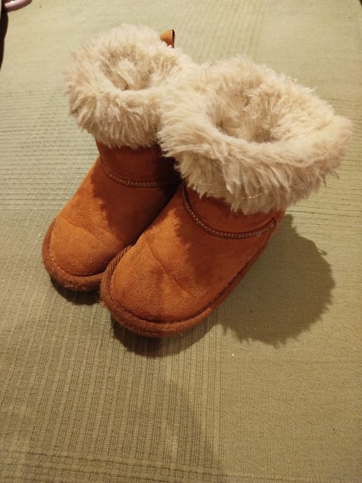 Botas de menina com pêlo