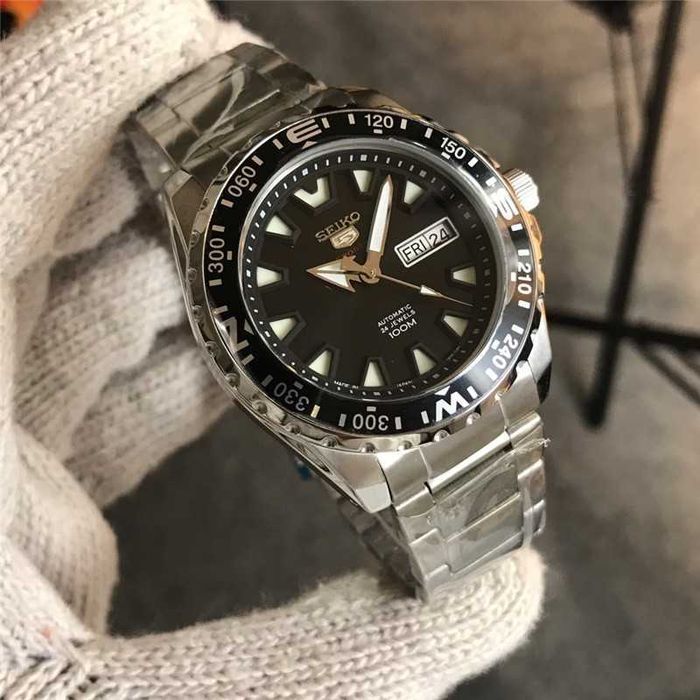 Годинник автоматичний Seiko 5 Sports Automatic blue dial stainless steel men's watch (Model SRP747J2)