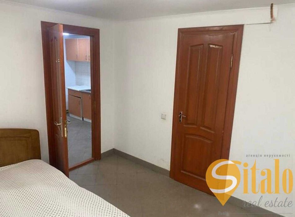 Продаж комерційного приміщення, вулиця Золота