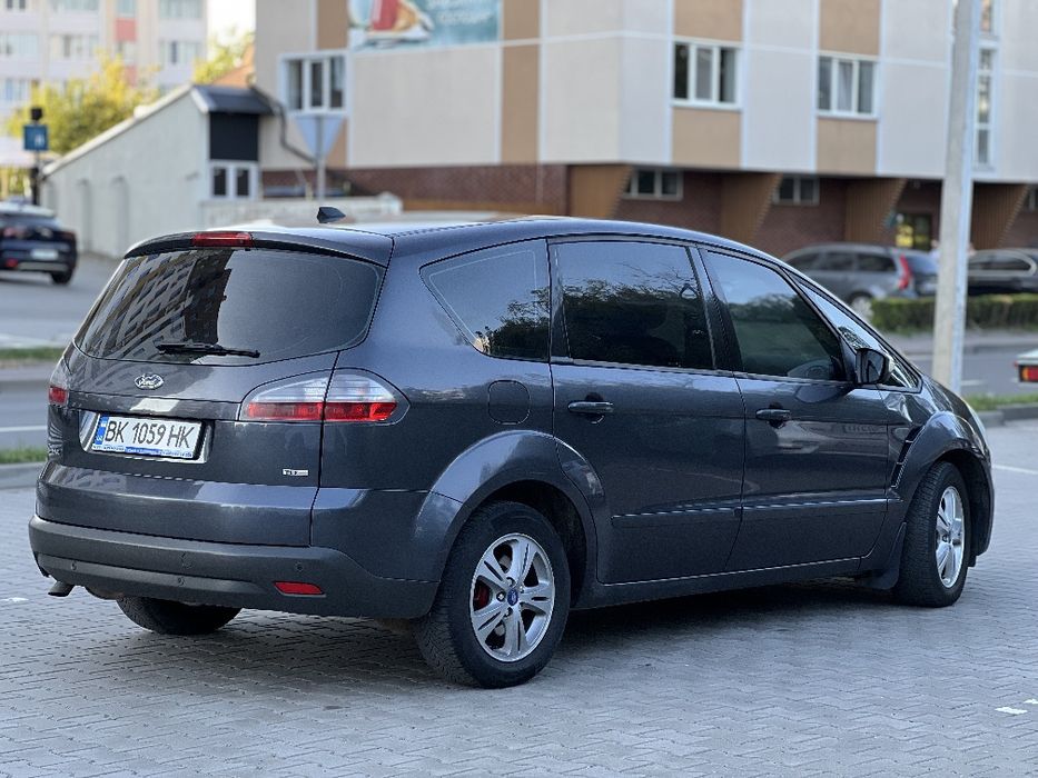 продаж автомобілі