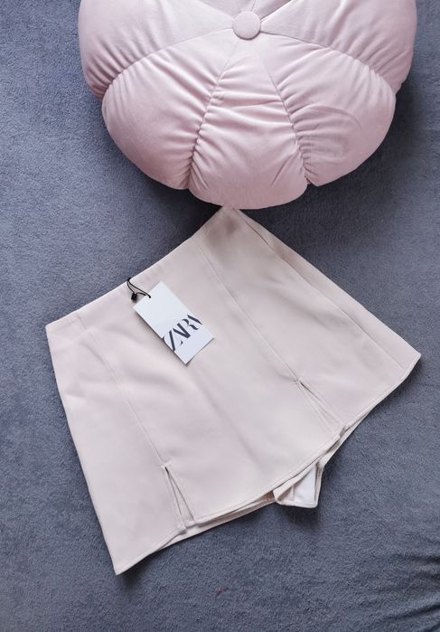 Nowe  kremowe spódnico spodenki z rozcięciami Zara