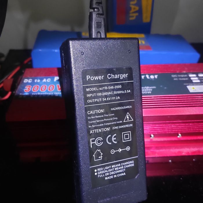 Аккумулятор litiy ion  48 v зарядное устройство