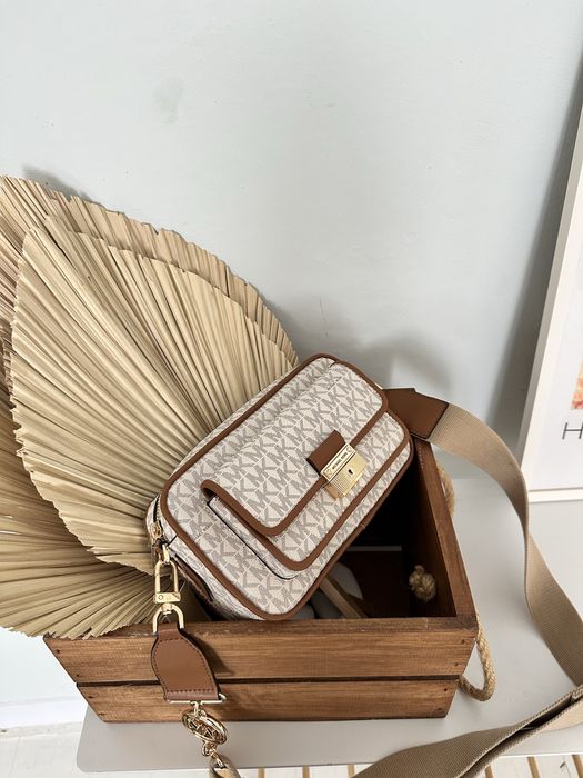 Сумка жіноча Michael Kors Bradshaw Camera