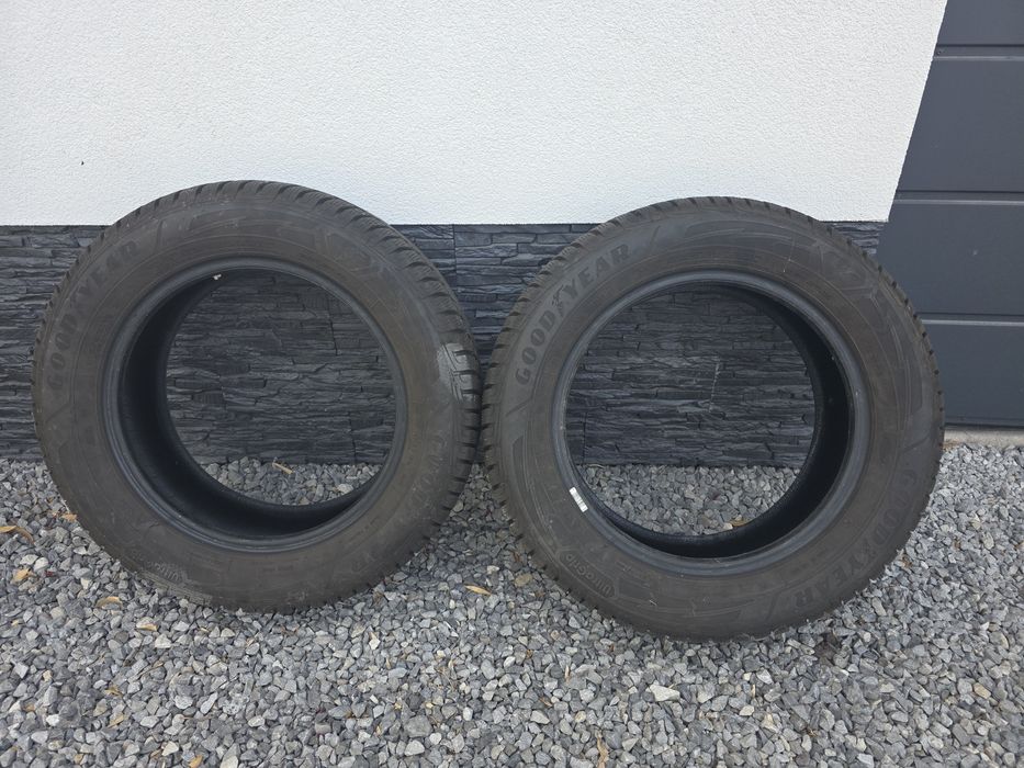 Sprzedam komplet 4opon zimowych 215/60 R16
