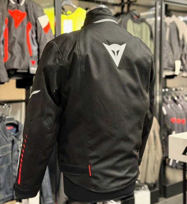 Casaco NOVO Dainese.Impermeável, 4 Estações.Forro removível.Em 46 e 48