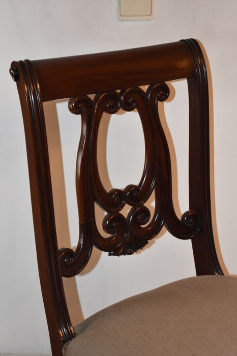 Mobília de quarto completa em mogno.