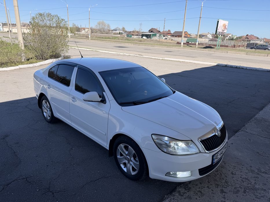 Продам авто в гарному стані, вкладень не потребує. Надійний двигун 1.9